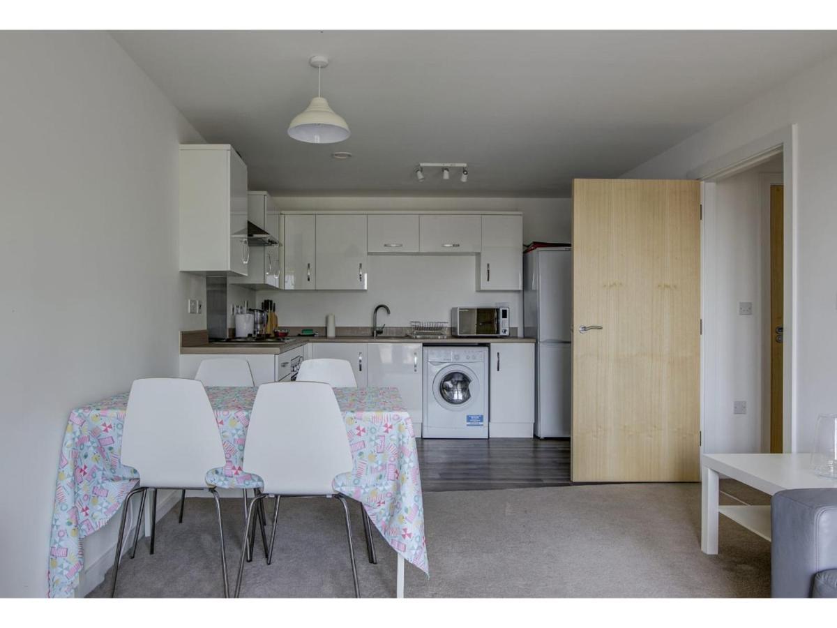 Large, Spacious And Modern Apt For 4 In Manchester Extérieur photo