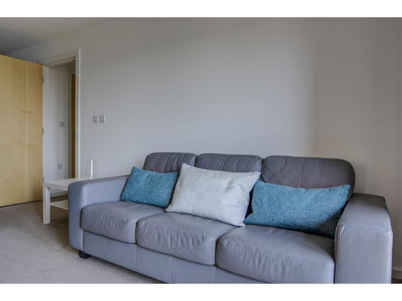 Large, Spacious And Modern Apt For 4 In Manchester Extérieur photo