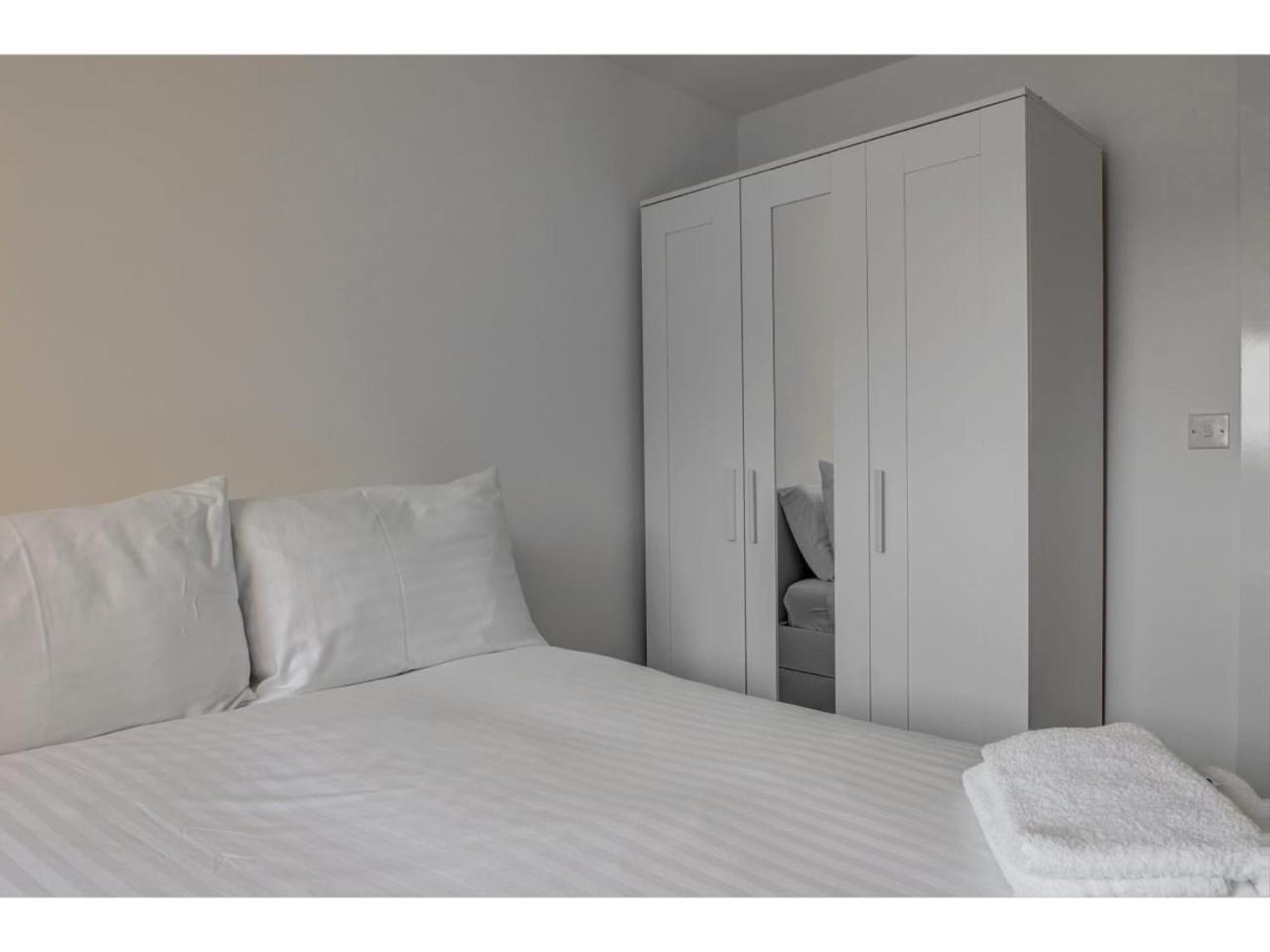 Large, Spacious And Modern Apt For 4 In Manchester Extérieur photo